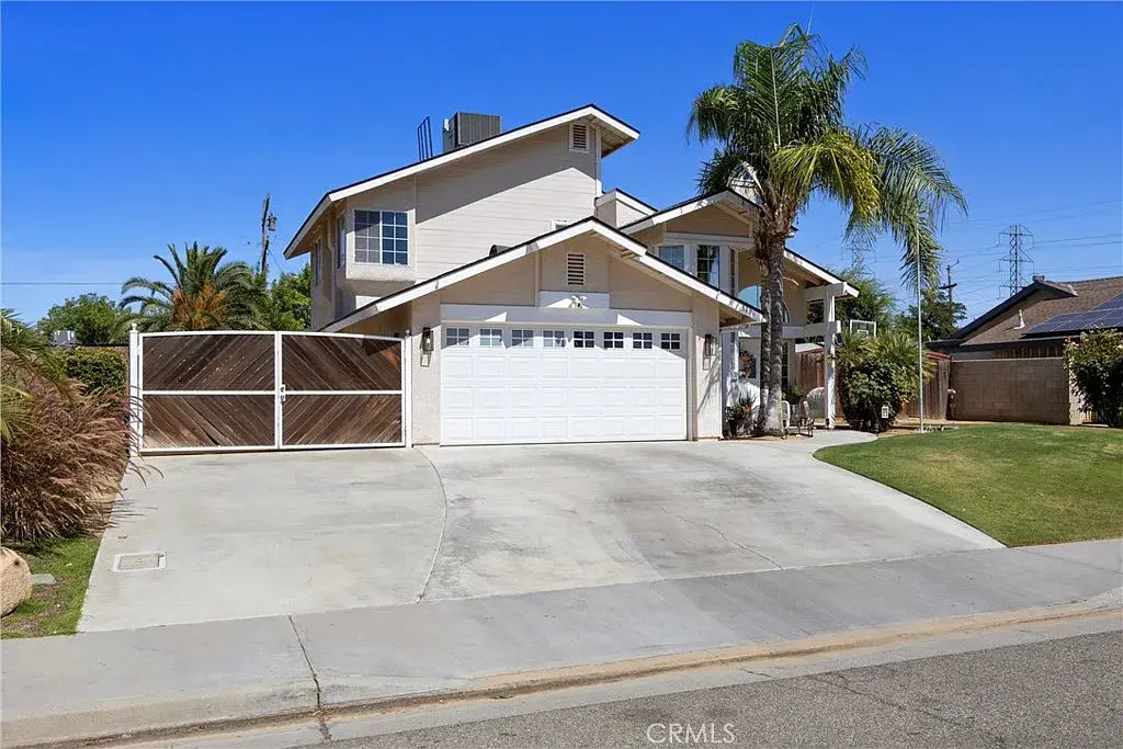 3108 Holbrook St, Bakersfield